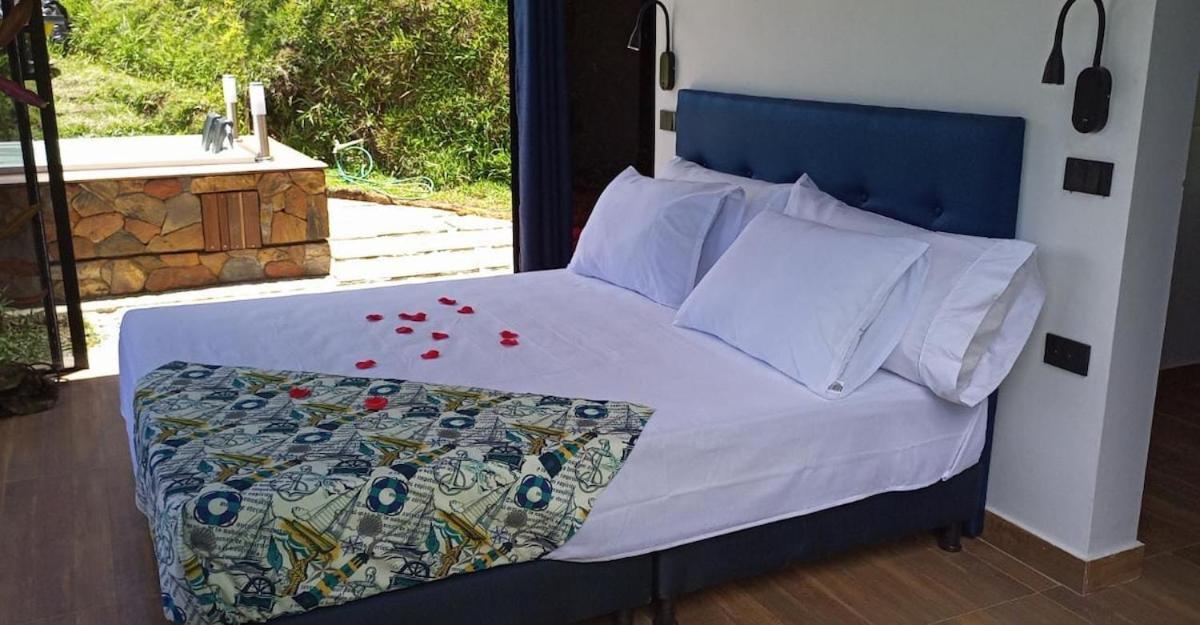 Guatapé Cabana Privada Sin Prisa "Not Rush" Preciosa! Con Jacuzzi, Vista Y Acceso Directo Al Embalse, Vista A La Piedra , Deporte Acuatico Paddle Board And Breakfast Incluidos ! Imperdible מראה חיצוני תמונה